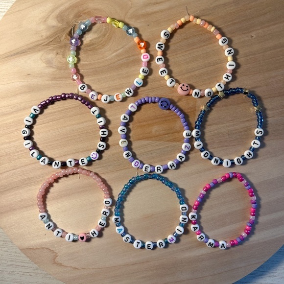 Custom Taylor Swift Friendship‎ bracelets - Picture 7 of 9